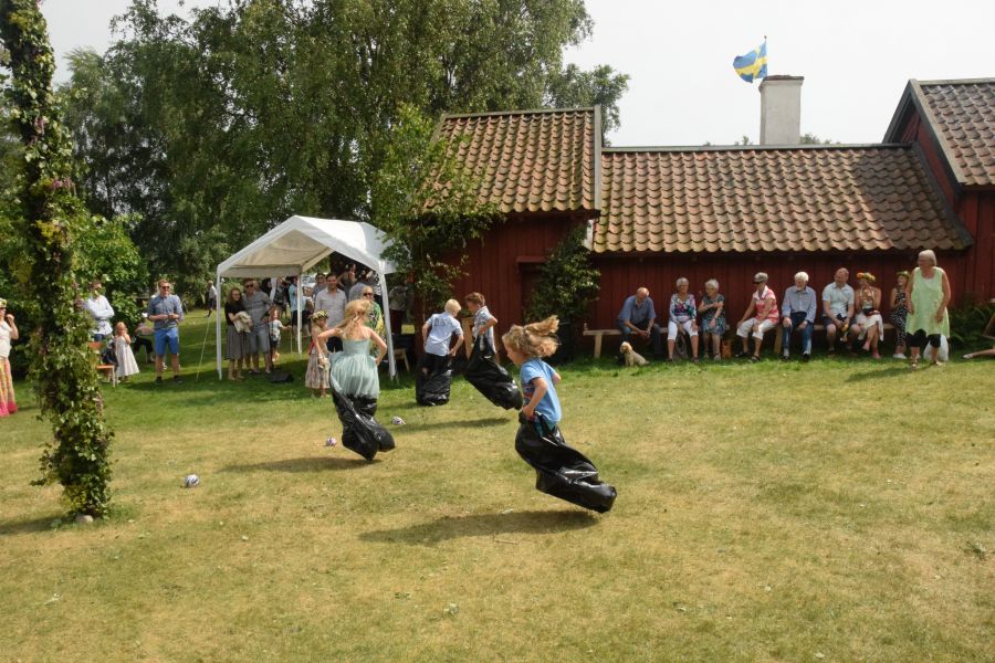 Lyckat Midsommarfirande Lyckat Midsommarfirande